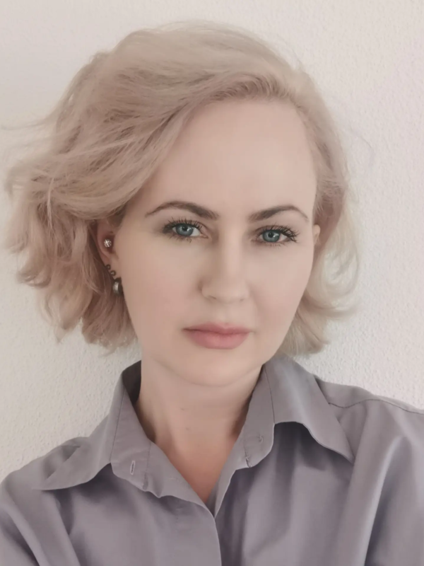 So gelingt das Platinblond ohne Gelbstich zuhause