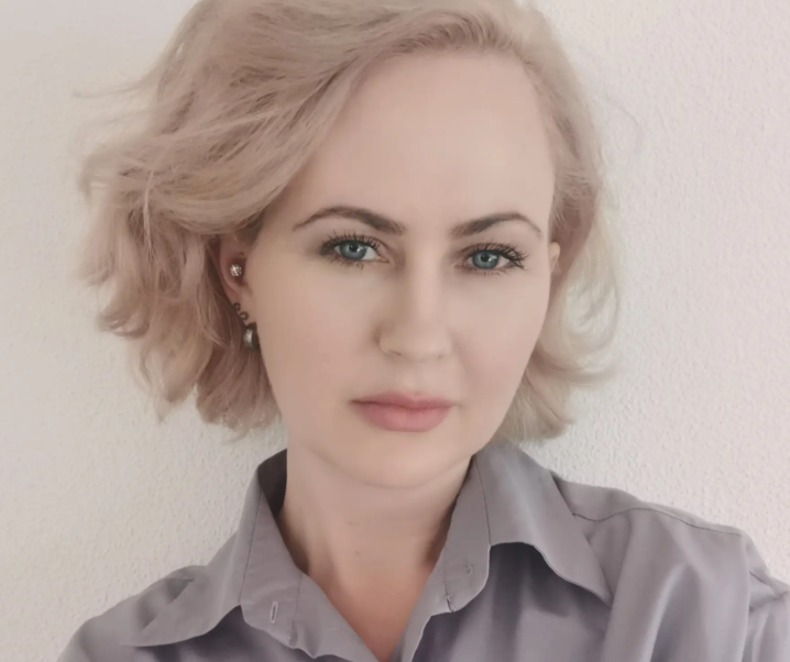 So gelingt das Platinblond ohne Gelbstich zuhause