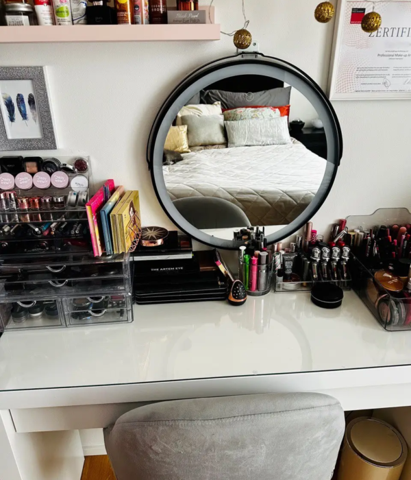 Schminktisch aufräumen